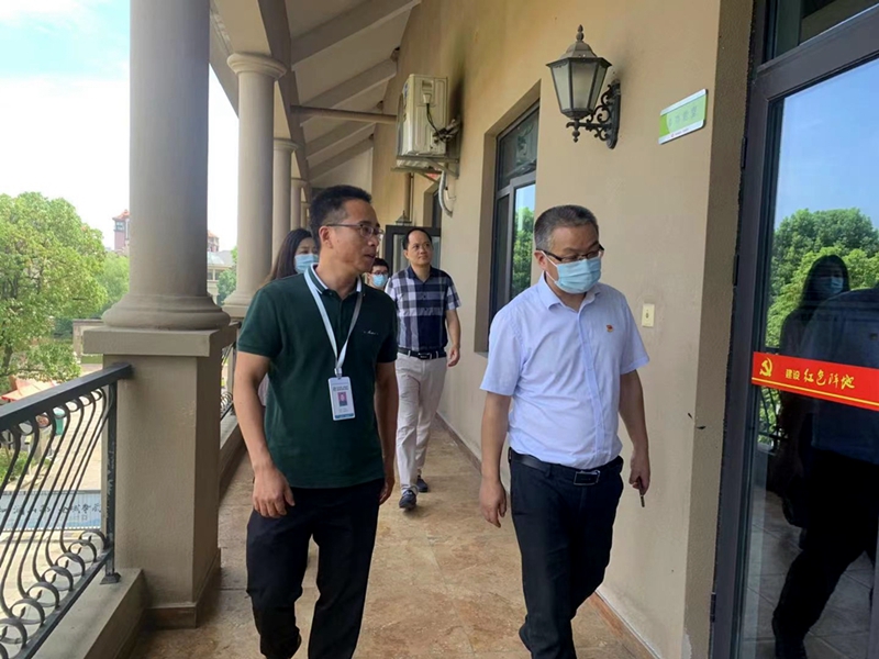 湖州市委組織部、建設(shè)局領(lǐng)導(dǎo)到紫竹山莊調(diào)研&ldquo;紅色物業(yè)&rdquo;