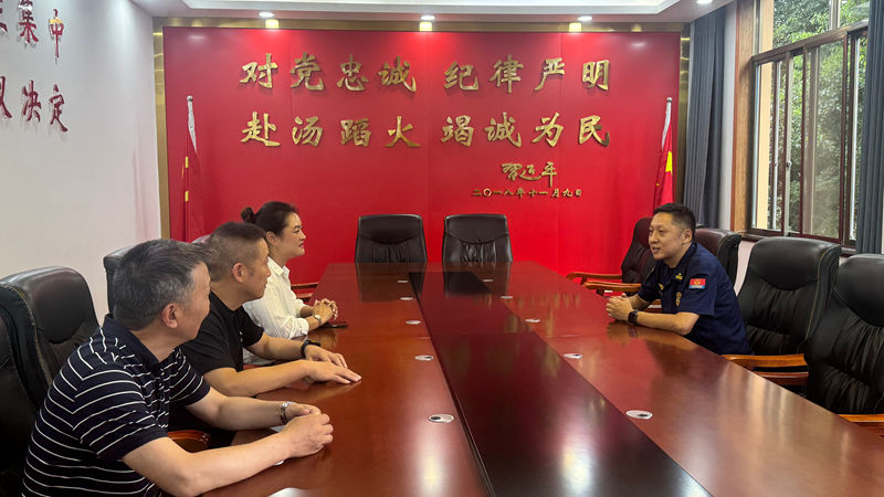 浦江農(nóng)批市場(chǎng)開展&ldquo;八一&rdquo;擁軍慰問活動(dòng)